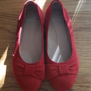 Dansko Flats